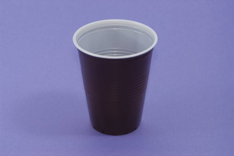 Barna-fehér pohár 1,5dl-es